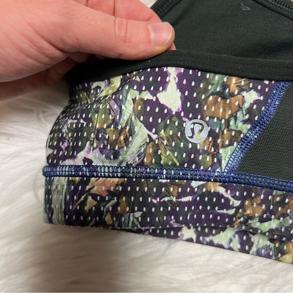 Lululemon flow y bra - Picture 3 of 4